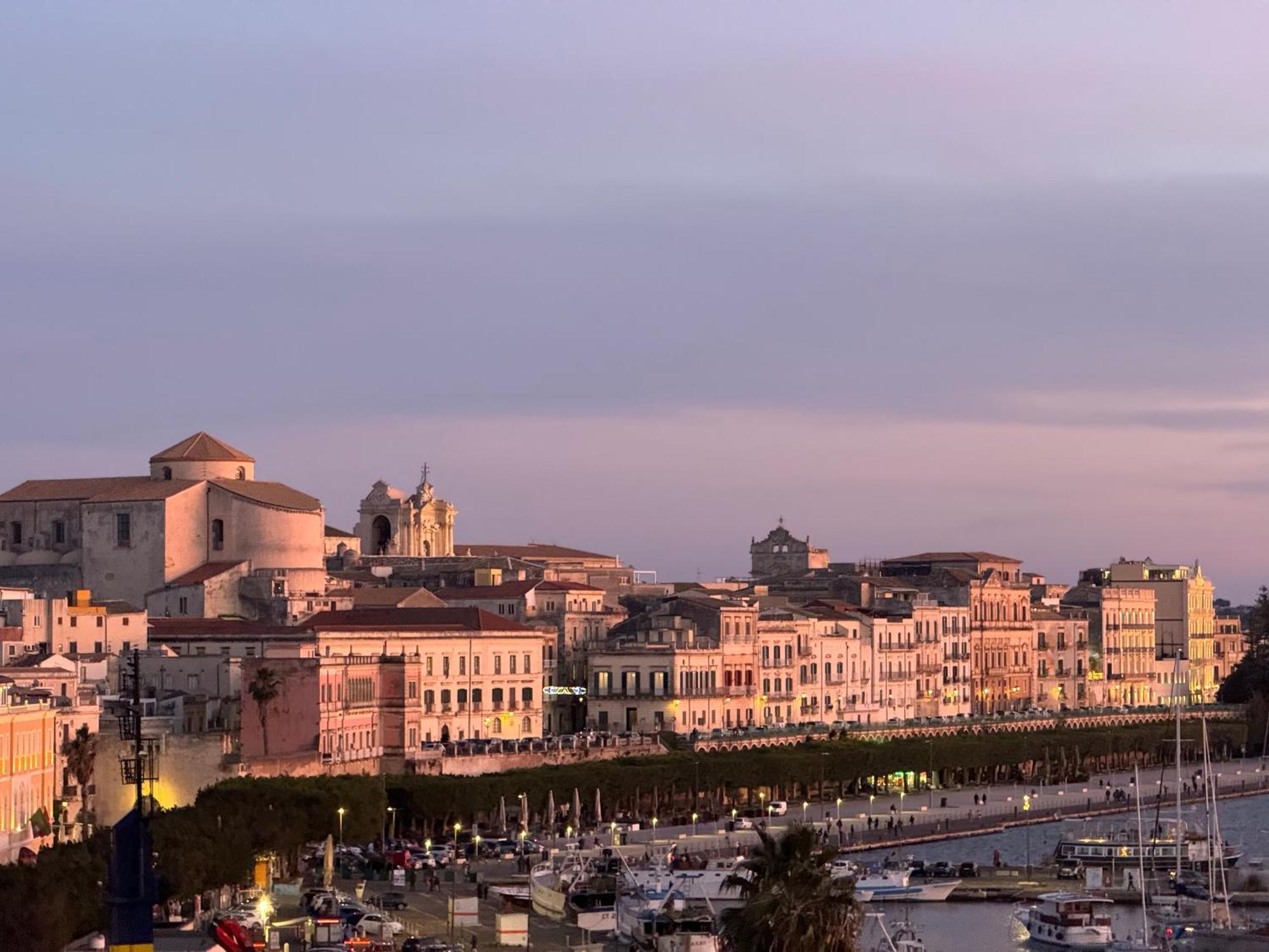 Bed and Breakfast La Terrazza Sul Porto à Syracuse Extérieur photo